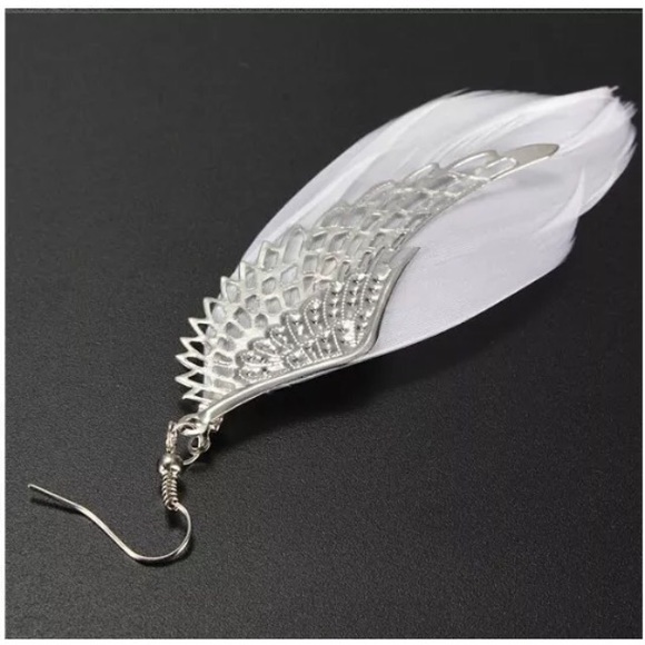 🎉 3 for $15 Angel wings with feather earrings - Picture 6 of 6